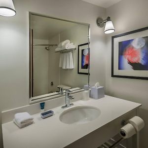 Guest room 2 Queen Mountain view
